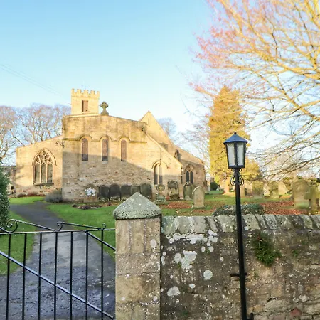 بيت للعطل The Stable, Sedbury Park Farm *